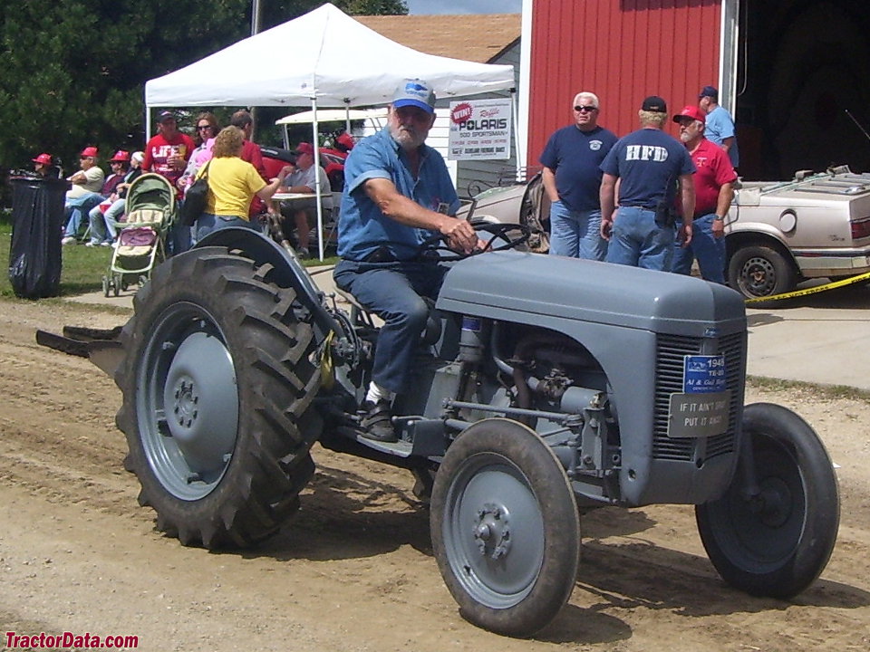 download Massey Ferguson 1948 TE20 tractor workshop manual