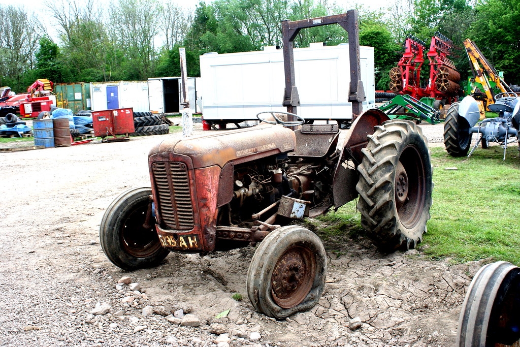 download Massey Ferguson MF35 tractor workshop manual