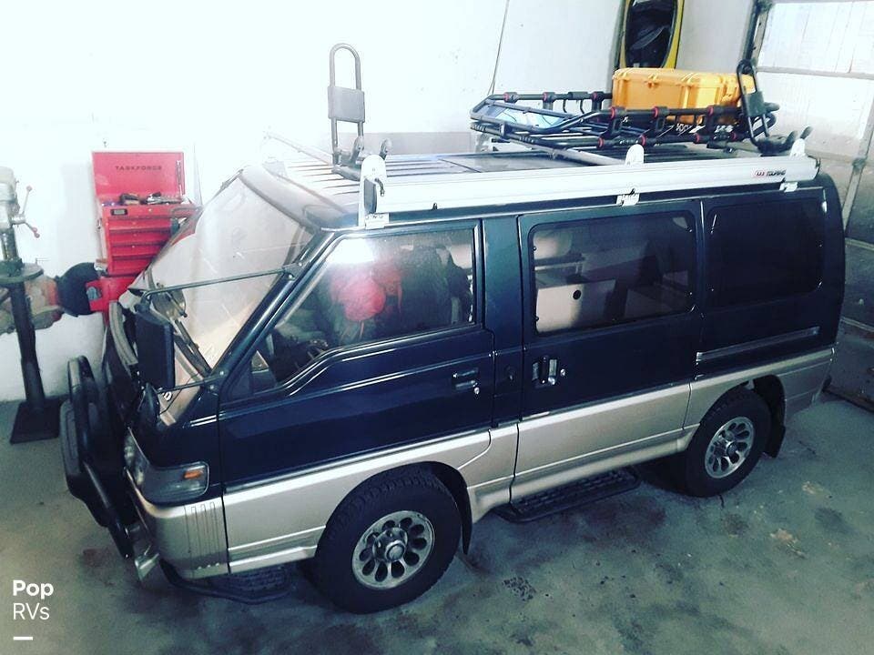 download Mitsubishi Delica L300 workshop manual