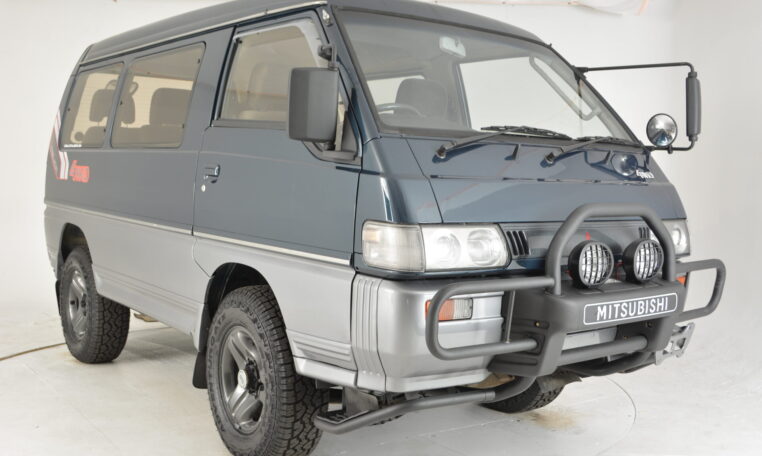 download Mitsubishi Delica L300 workshop manual