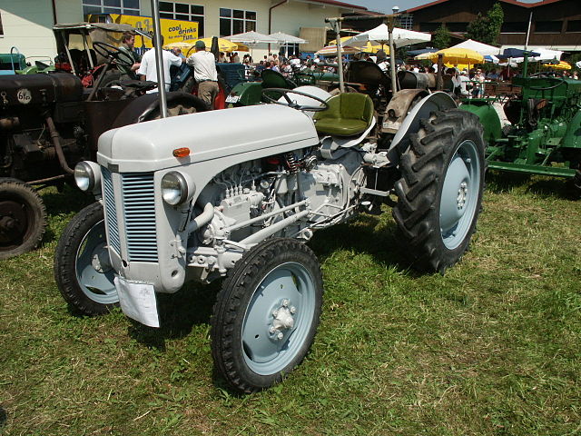 Massey Ferguson 1946 TE-20 tractor factory workshop and repair manual download